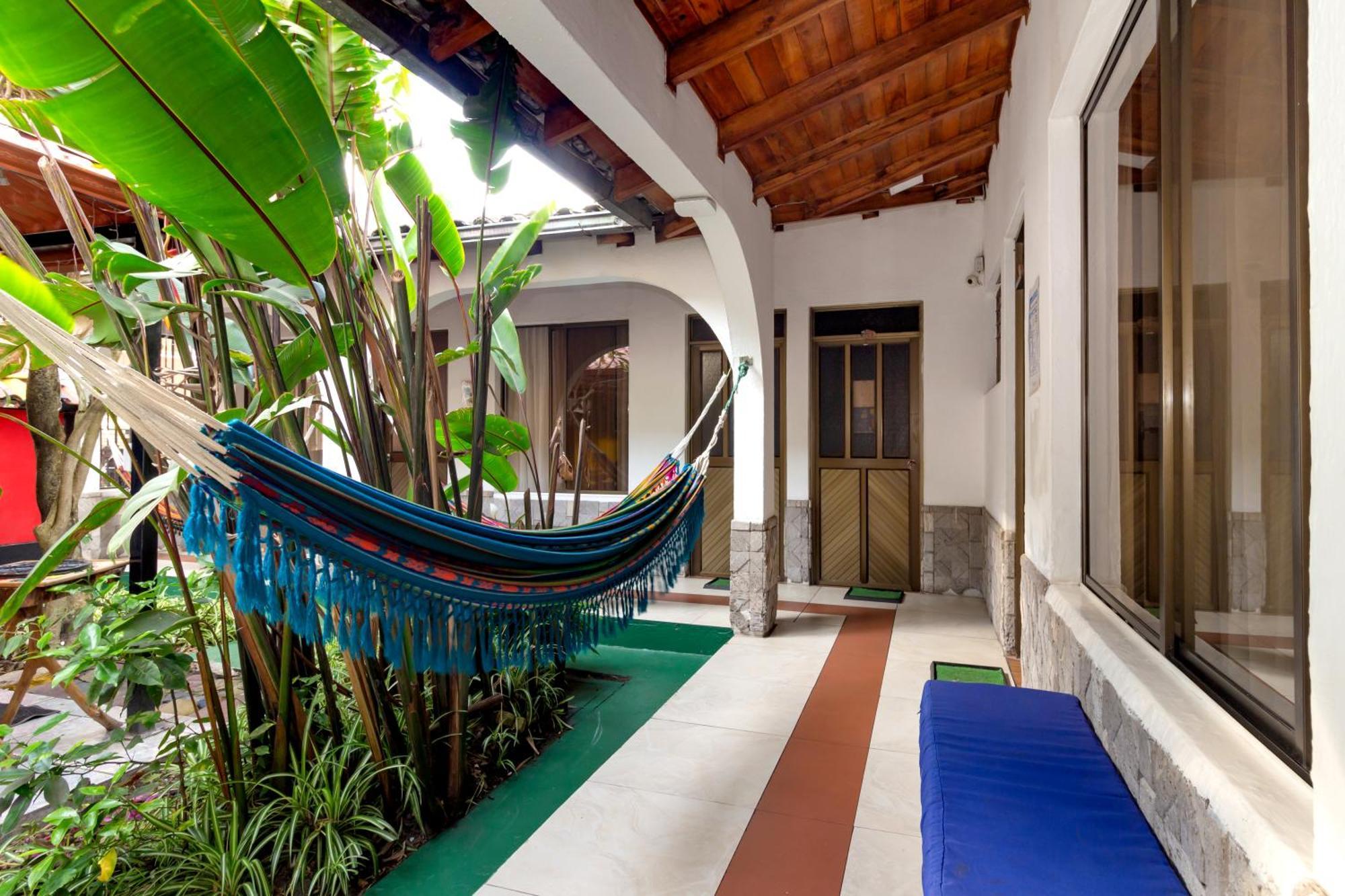 Santa Cruz Backpackers Hostal Баньйос Екстер'єр фото