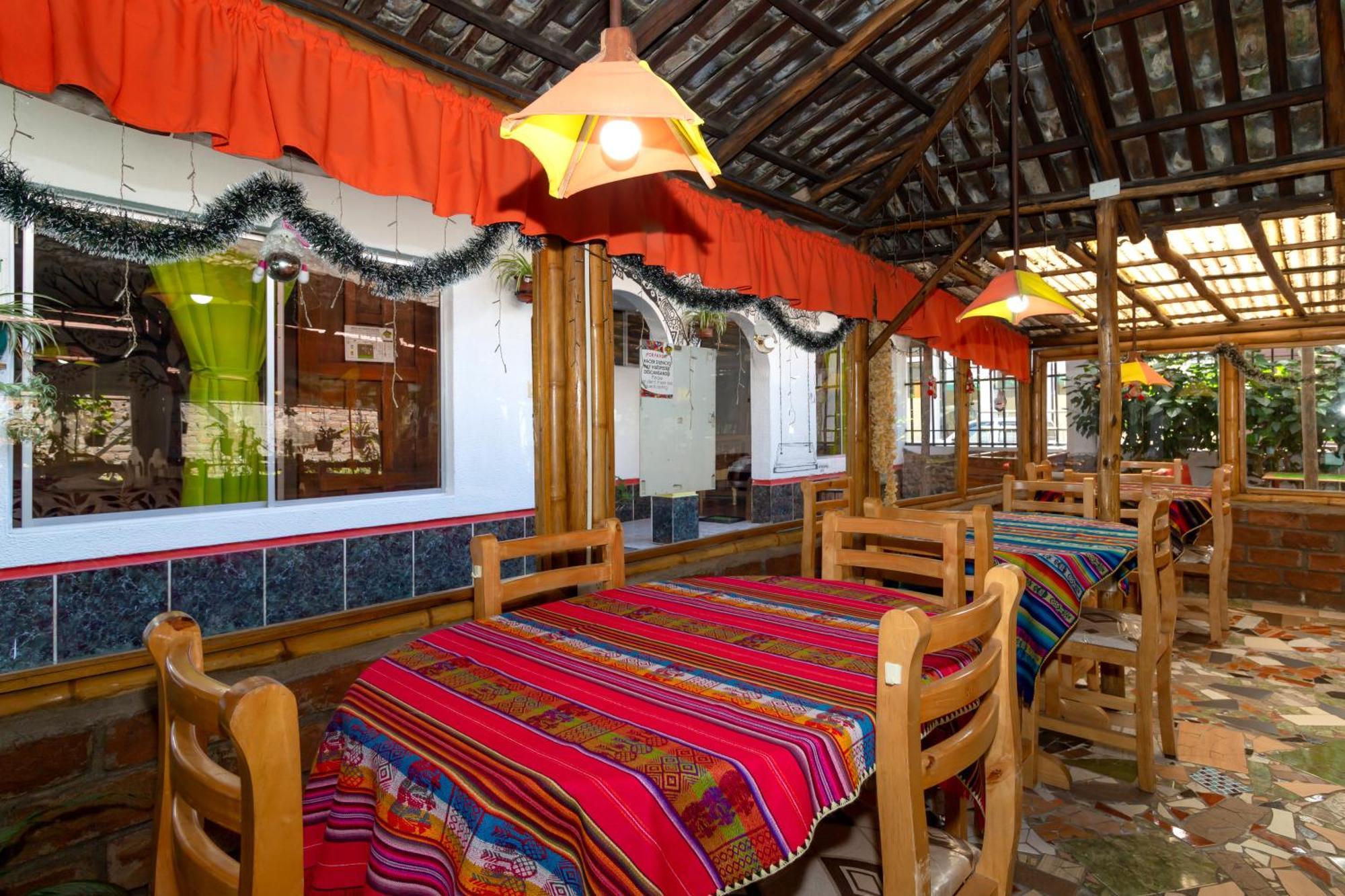 Santa Cruz Backpackers Hostal Баньйос Екстер'єр фото